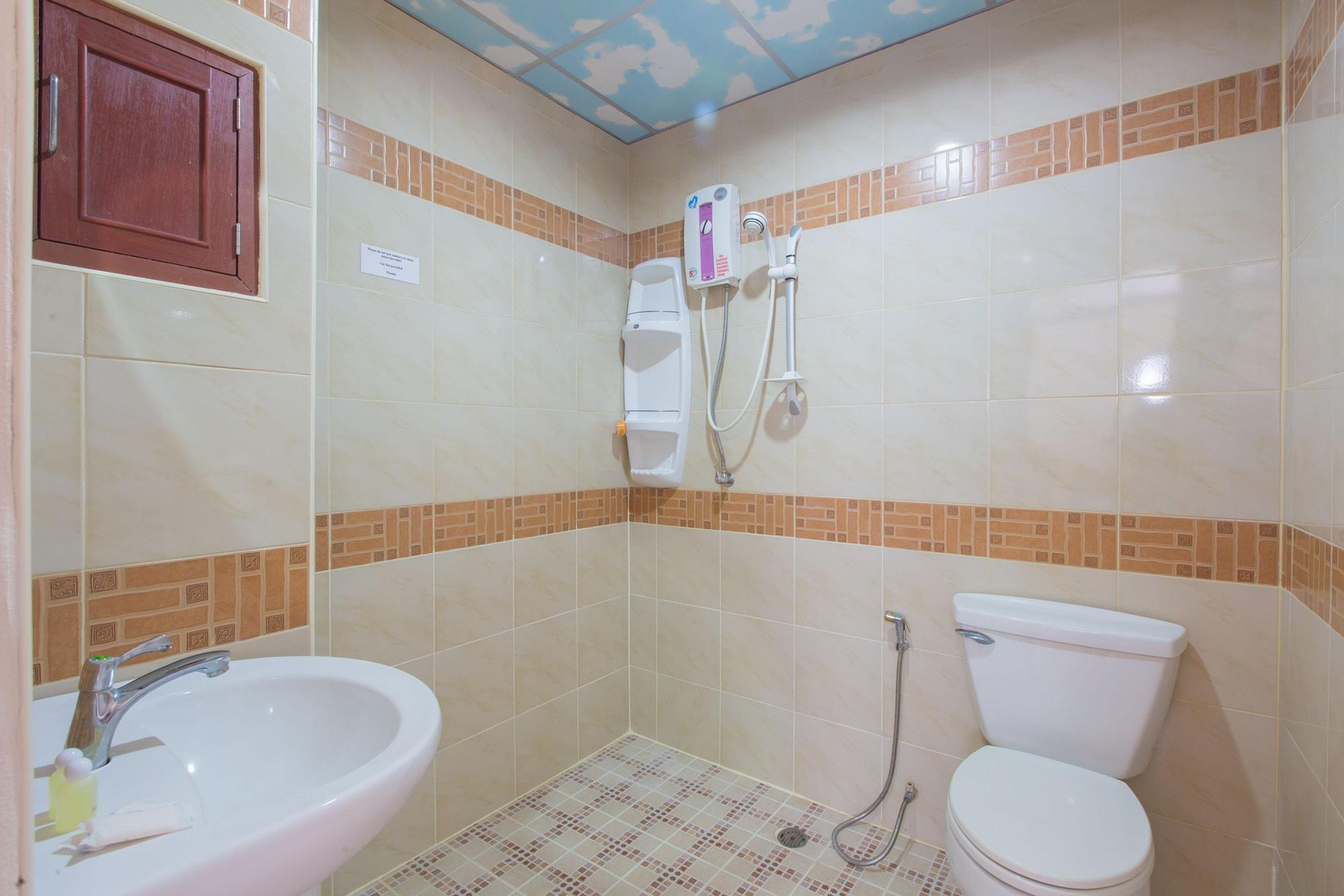 Patong Rai Rom Yen Resort Sha Exterior photo