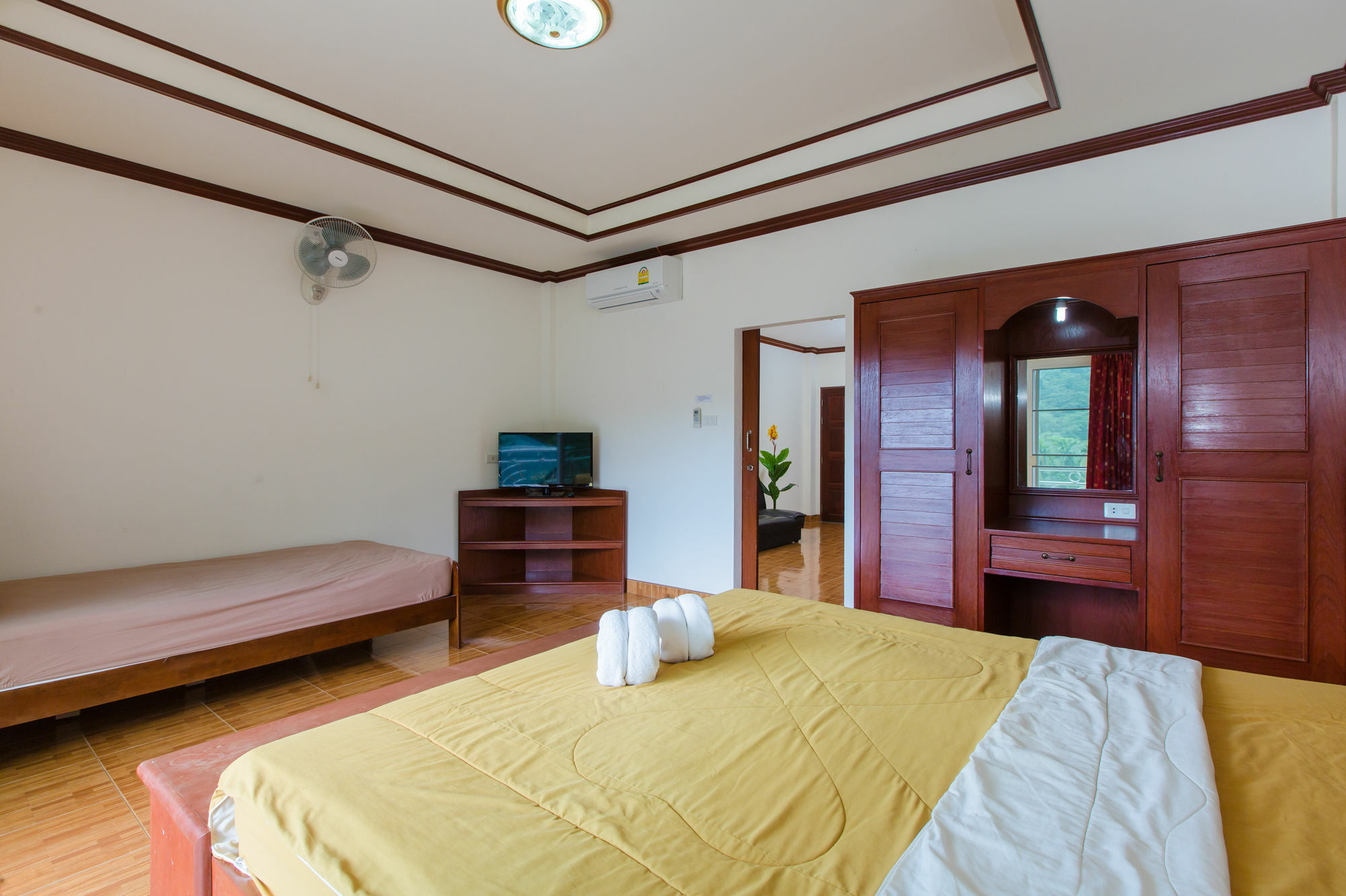 Patong Rai Rom Yen Resort Sha Exterior photo